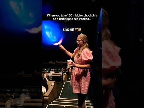 Middle School Teacher's Hilarious Announcement Before Watching 'Wicked' 😂 #wicked #arianagrande