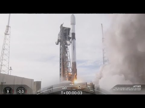 Blastoff! SpaceX launches 23 Starlink satellites from Florida, nails landing