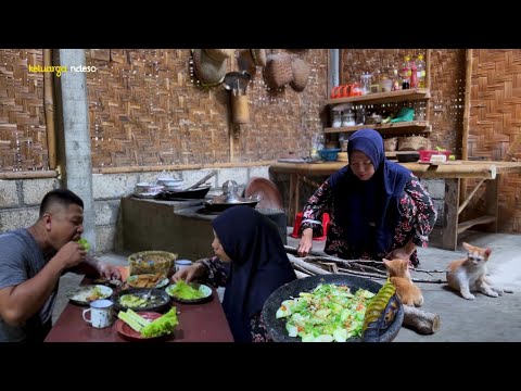 resep sambel gambas super nikmat,lalap Pete bakar, makan bersama, masakan desa