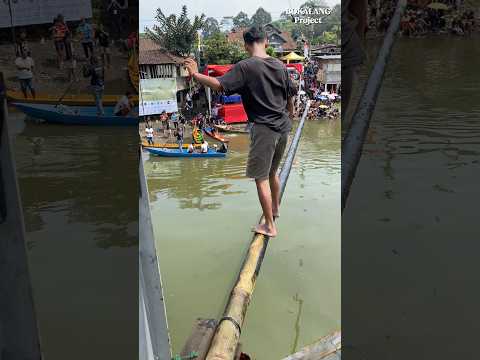 KOCAK Lomba Meniti Bambu.😭 (2) #bolang #petualangan