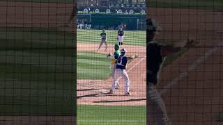 Leo De Vries singles to left for his first hit of the spring 🔥