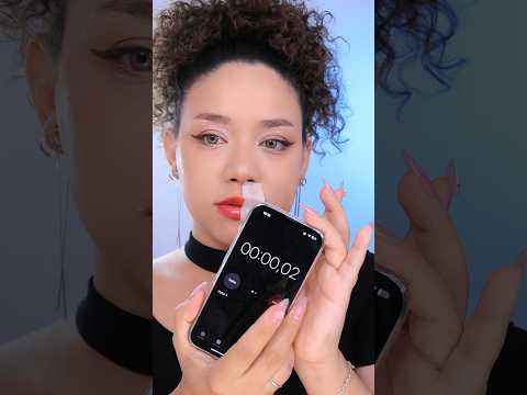 Testando gloss que aumenta a boca  #makeup #maquiagem #hacks #beautyhacks #makeuphacks