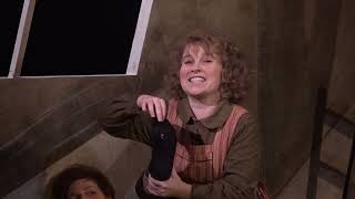 Erstes Bild Hänsel und Gretel, Lena Langenbacher und Ekaterina Alexandrova
