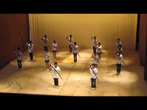 2011桃儀盃-楊梅高中儀隊演出 - YouTube