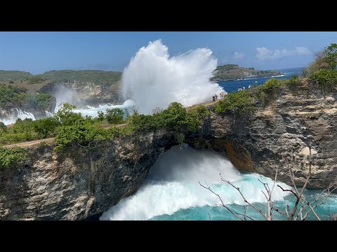 MUST SEE: TOWERING WAVE crashes into Broken Beach! #nusapenida #bali