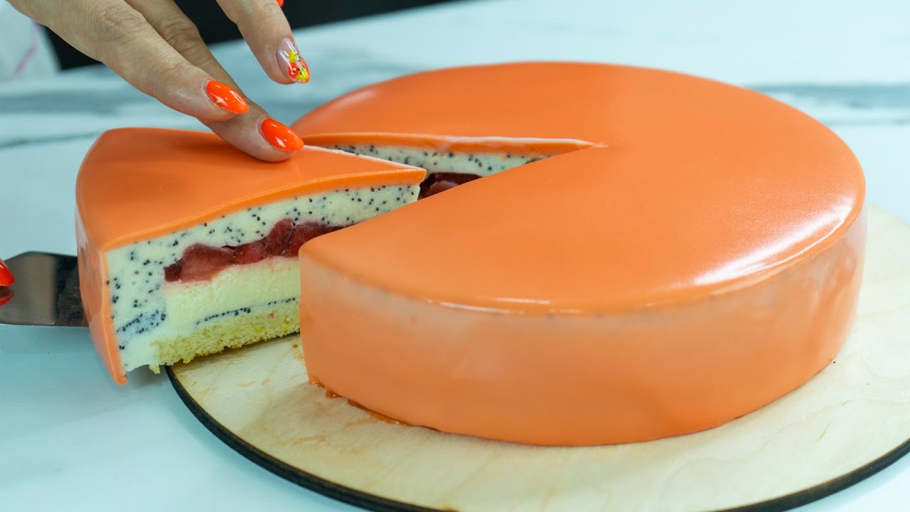 Торт с вкусным сочетанием клубники, лимона и мака