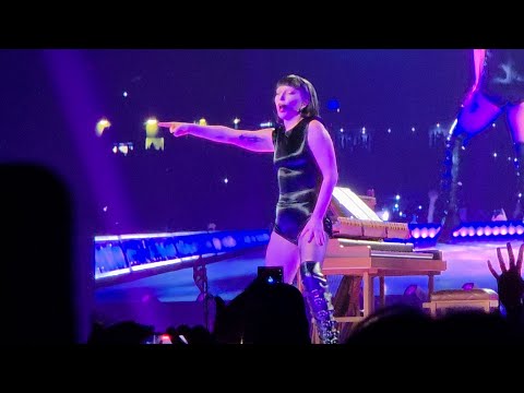 Lady Gaga Vanish Into You Live Mayhem Ball Concert Singapore 2025 4K Fancam
