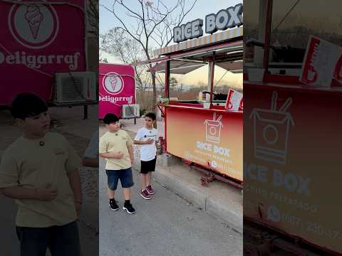 Tecnica para poder comer gratis #humor #comedia #parati #comedy