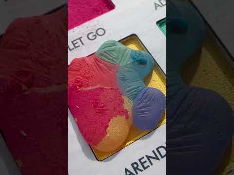 Making a 🌈rainbow🌈 droplet! #droplets #satisfying