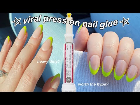 TESTING THE VIRAL $7 PRESS ON NAIL GLUE | The Beauty Vault