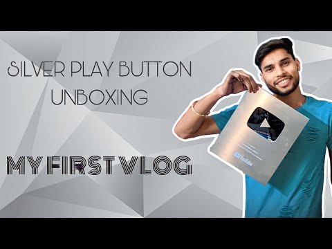 My first ￼vlog SilverPlaybutton unboxing