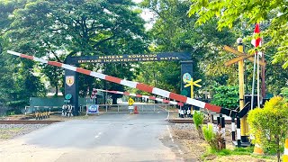 Perlintasan Unik Kereta Api Dukuhwringin Mako Brigif Tegal, Jawa Tengah