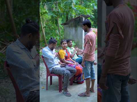 উদোর পিন্ডি ভুদোর ঘারে 🤣