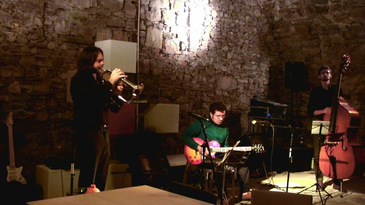Show Latino live! + Omaggio a Whitney Houston e Giorgia - anni 80-90 
