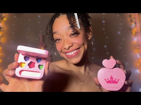 ASMR | Doing Your Wooden Makeup In 5 Mins ✨💘 (tingly mouth sounds) 🌷