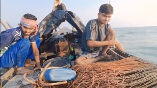 অনেকদিন বাদে সুন্দরবনের বিদ্যাধরী নদীতে বরশি দিয়ে মাছ ধরতে চলে এলাম। @SUNDARBANVLOG