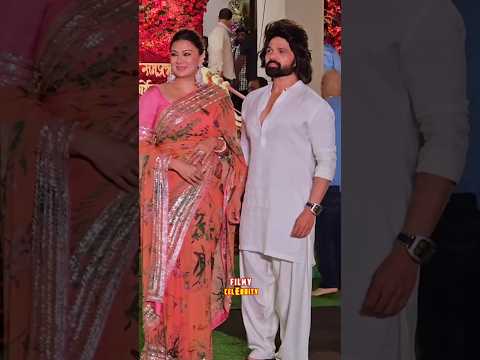 Himesh Reshammiya with wife Sonia Kapoor at CM Eknath shinde house for ganpati darshan#ganpati