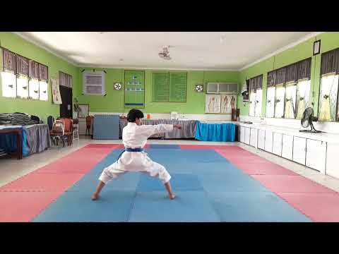 Zahratul Uzma Karate SMAN 1 Sungai Tabuk