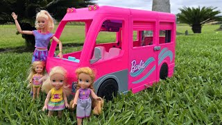 Barbie's Camper ! Elsa & Anna toddlers - big slide - minecraft surprises - Barbie dolls