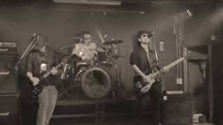 Kilmïster (Chilean Motörhead tribute) - Killed by death (Live Golden Rockbar, Rancagua)