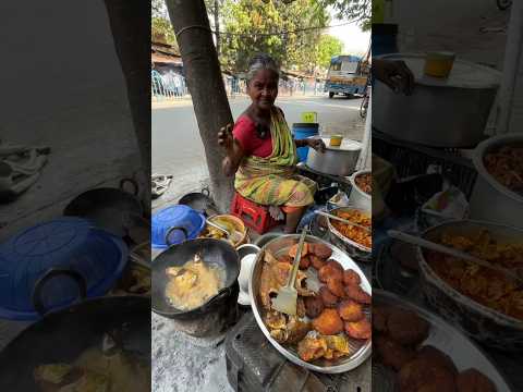 60 years old aunty selling fish fry in the street of Kolkata
