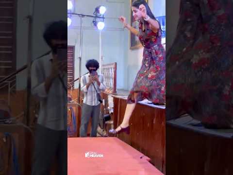 വേദിയിൽ ഇരുന്ന നടി അനശ്വര രാജൻ പെട്ടെന്ന് ചെയ്തത് കണ്ടോ ? #actress #anaswararajan