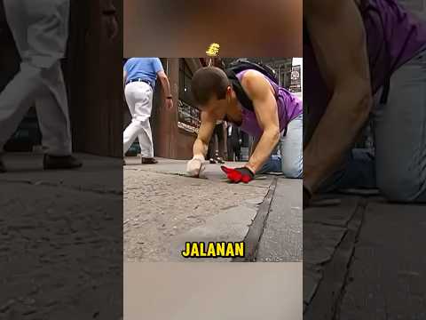 Menambang Emas Di Pinggir Jalan!