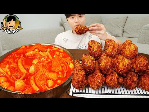 ASMR MUKBANG 직접 만든 매운 국물닭발 떡볶이 허니콤보 양념 치킨먹방! & 레시피 FIRE NOODLES AND Tteokbokki EATING SOUND!