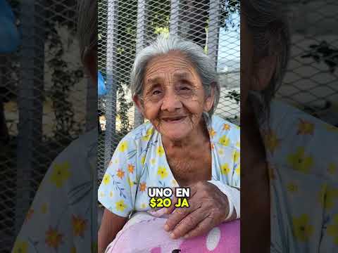 Ayudando abuelita en El Salvador 🥺 #altruísmo #ayuda #bendiciones #elsalvador #sivardoctor #viral
