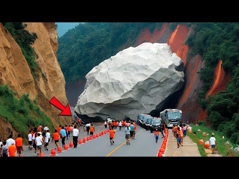 75 Shocking Natural Disasters Caught on Camera