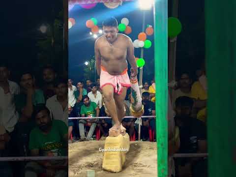 मल्लू सरदार की स्मृति में आयोजित दंगल में 2 नंबर की जोड़ी(वजन 30-30Kg Each)को खड़ी करते अक्षत पहलवान