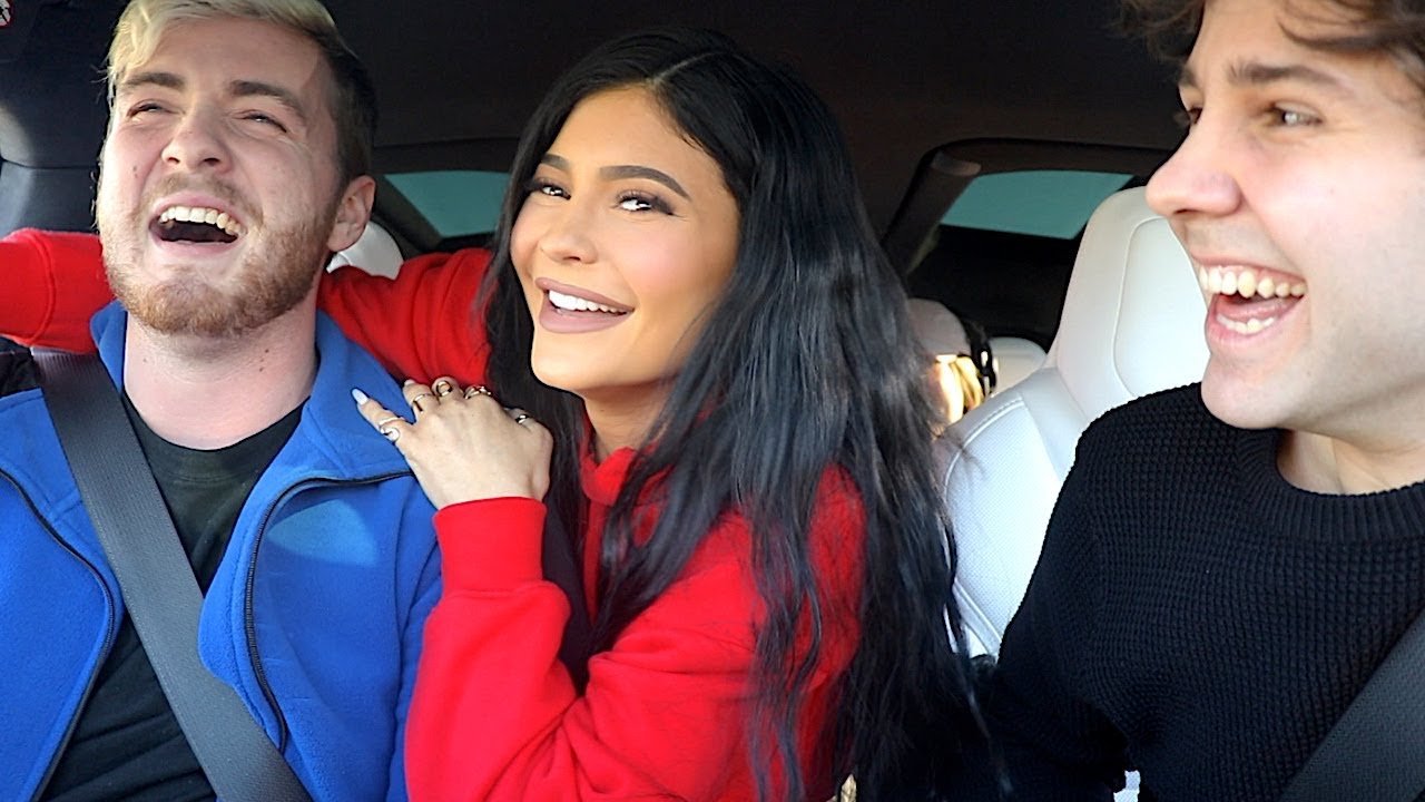SURPRISING PEOPLE WITH KYLIE JENNER