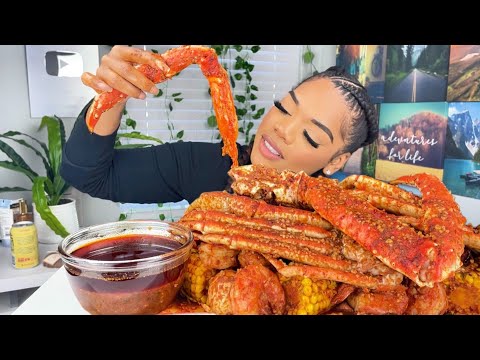 KING CRAB SEAFOOD BOIL MUKBANG | SEAFOOD BOIL MUKBANG| SPICY BUTTER SAUCE 🥵