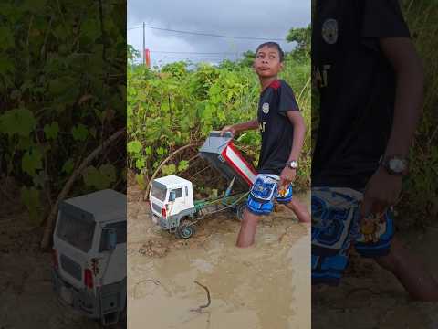 RC Dump Trucks Working Like the Real Thing! #shortvideo #automobile #rctoys #rc #viral #construction