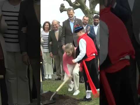 Princess Leonor attended the event despite being ill💖#princessleonor