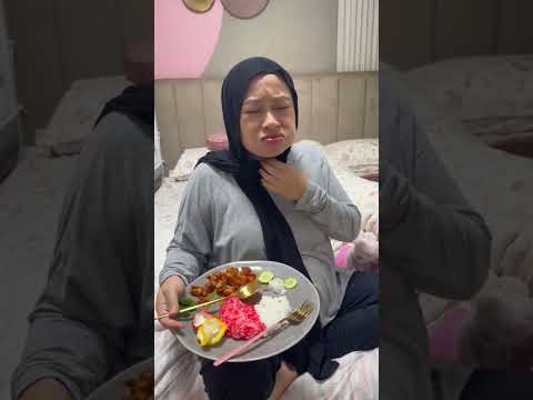 Padahal tomatnya cuman buat garnish😭