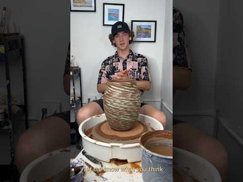 Making a vase with brown and green clay! #artist
