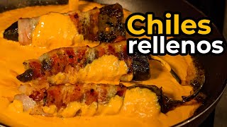 Chiles rellenos enchipotlados