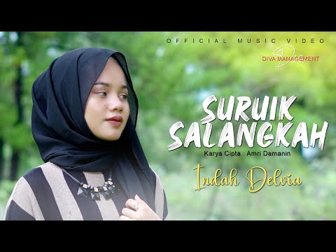 Indah Delvia - Suruik Salangkah ( Official Music Video )