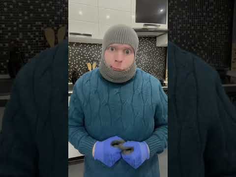 Малой вызвал электрика с Авито!