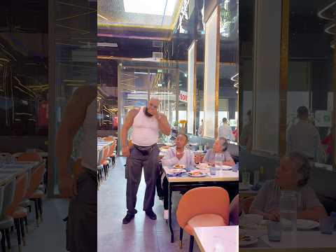 BUFFET A VOLONTER PRANK