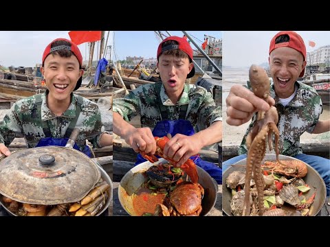 Fisherman Dagang cooked lobster, octopus, conch, crab, scallop, prawn, razor clam, and mantis shrimp