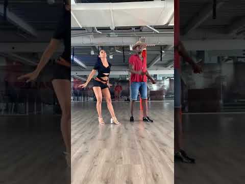 Vueltas de Bachata Sensual! #youtube #youtubechannel #youtuber #dance