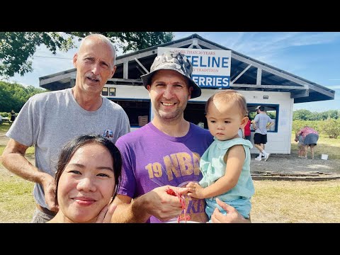 Picking blueberries with my dad, Reche & Everly - later hanging out with cousins 🇵🇭 🇺🇸