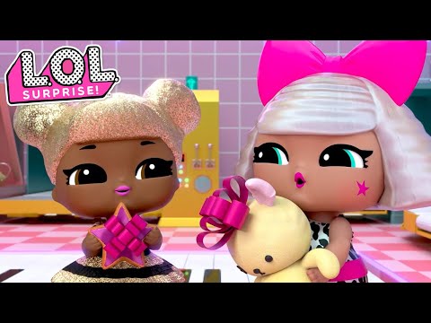 The Tots Gift Exchange! 🎁✨ | L.O.L. Surprise! Clip