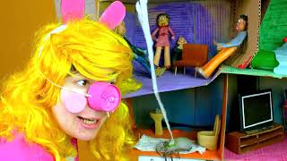 Peppa and Friends in Cartoon Box | Ultimate Comedy Binge!