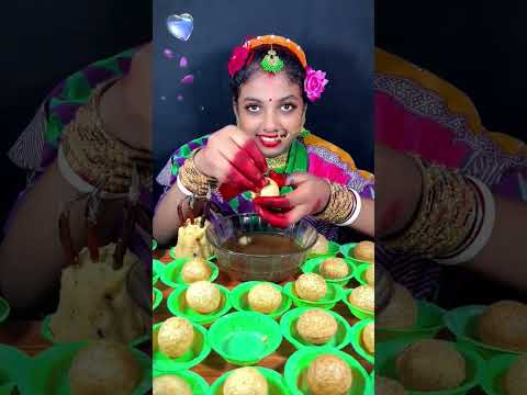 ফুচকা সাথে গোটা লঙ্কা খেয়ে ঝালে মোড়ে যাই #Shorts #panipuri #golgappa #fuchka #waitforit @MaddyEats