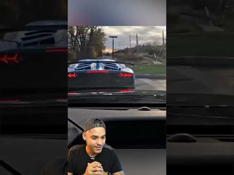 Lamborghini Aventador Huye de la Policia