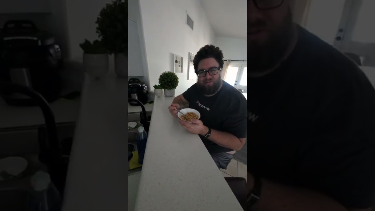 When your colleagues still use UI15 #ServiceNow