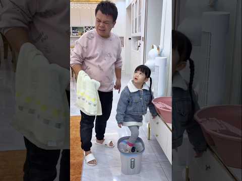 Baby prink shorts #comedyvideo #comedyvideo #funny #babyprank #comedy #pranking #shorts #shortvideo